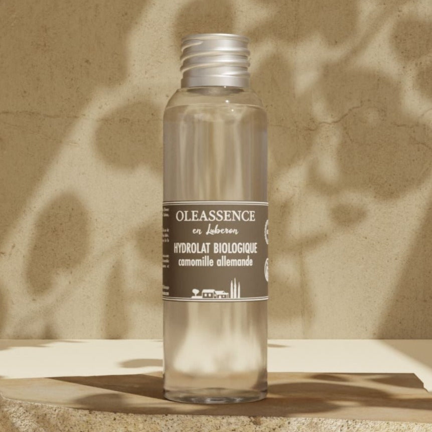Hydrolat Biologique de Camomille Allemande - Oleassence en Luberon