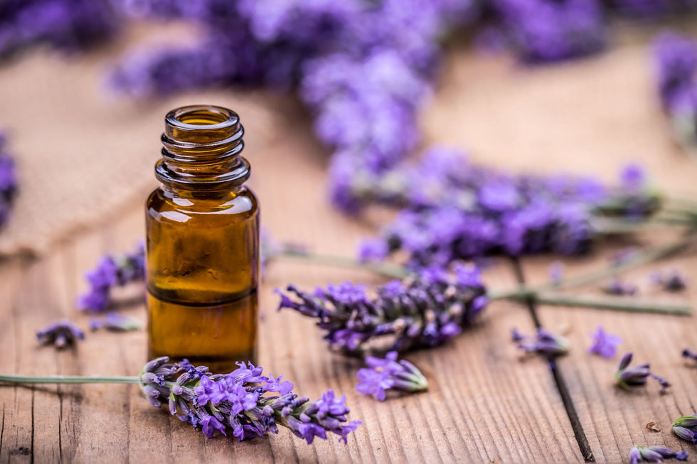Huiles essentielles en cosmétique : comment bien les utiliser ?