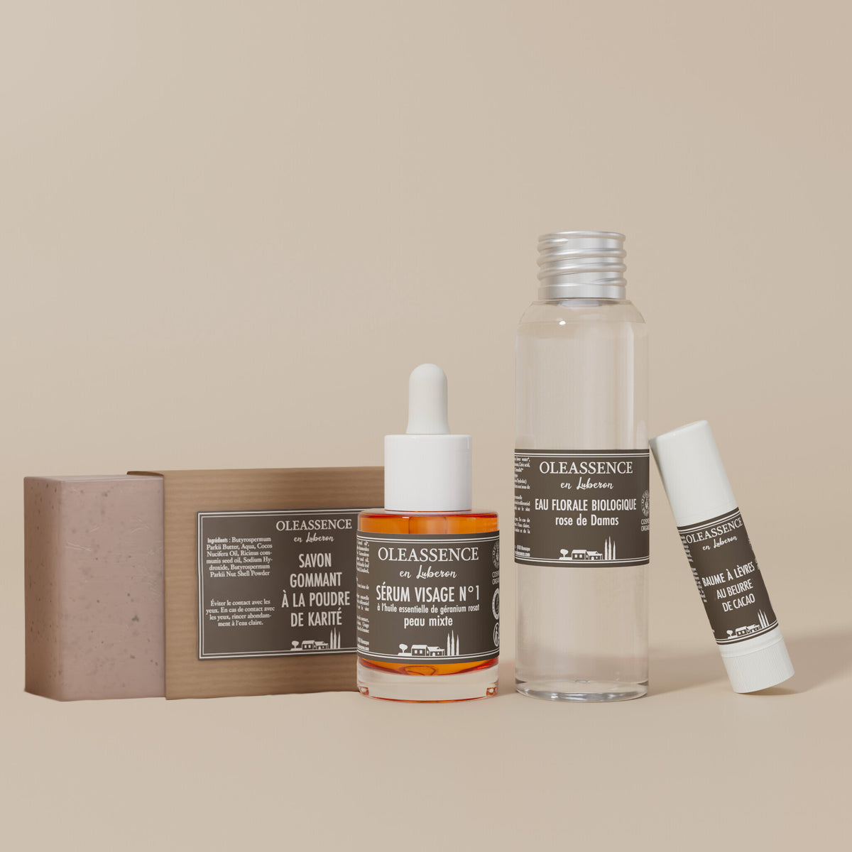 Pack découverte avec huiles essentielles Oleassence en Luberon, comprenant plusieurs flacons d'huiles naturelles, présentation élégante.